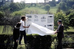 1984_CEH3789_A407